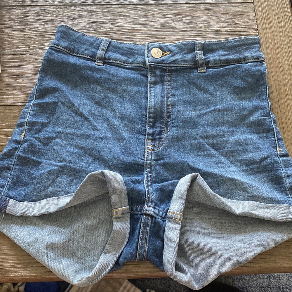 Tight high waisted Jean shorts